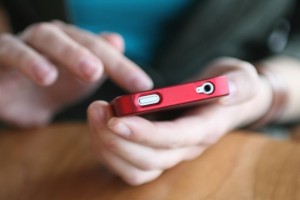 Apesar do receio, 69% dos entrevistados diz acreditar que passará a fazer compras pelos celulares nos próximos anos
