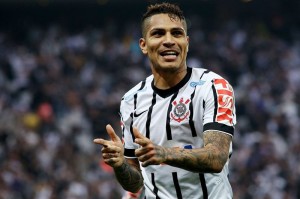 Guerrero desfalcará Timão no derby paulista contra o Palmeiras