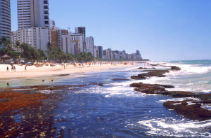 Destinos de sol e praia estão entre os preferidos dos turistas. Na foto, praia do Recife
