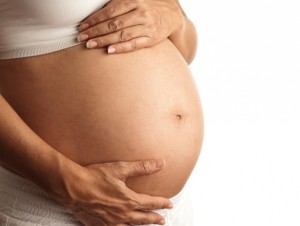 A infectologista destacou também que a detecção de vírus zika não é motivo para as mães interromperem a amamentação, pois o vetor de transmissão da doença é o mosquito