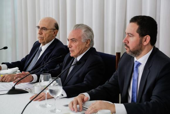 Presidente anunciou as alterações visando injetar recursos na economia