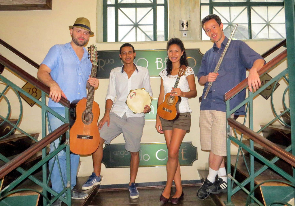 Grupo <i>Chorando na Labuta</i> é o destaque do Chorinho do Aquário