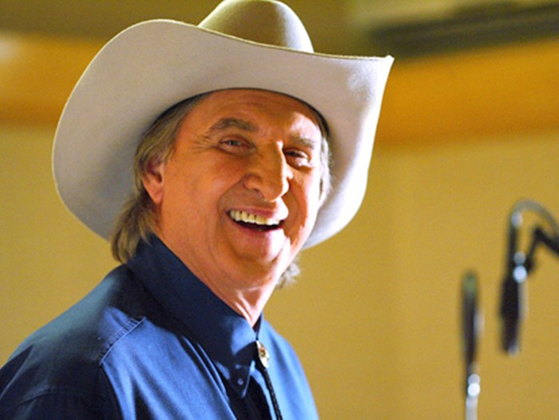 Sérgio Reis deixa UTI e apresenta estado de saúde estável