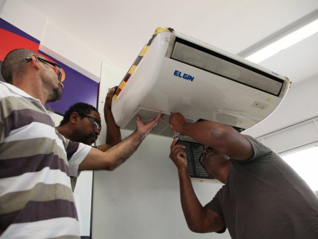 Saúde e escolas terão 5,8 mil aparelhos de refrigeração de ar