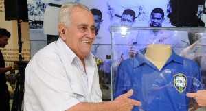 O ex-jogador ganhará uma homenagem especial a ser construída em frente ao estádio da Vila Belmiro