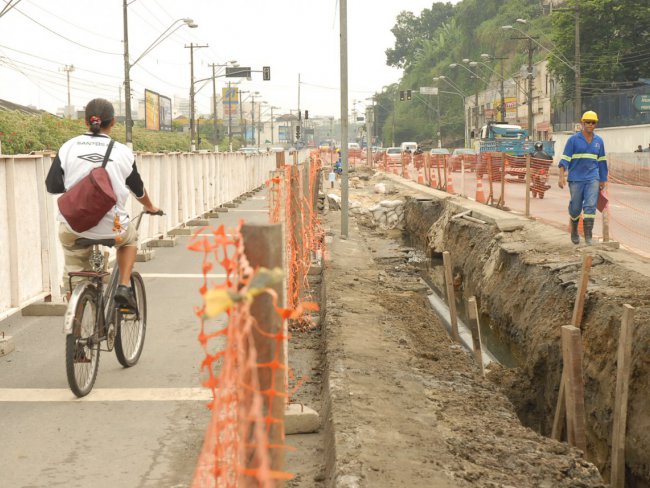 Lei obriga empresas a reparar vias públicas