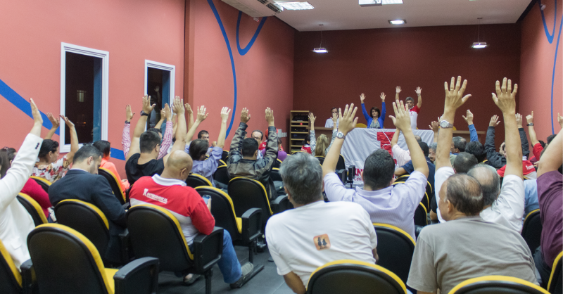 Bancários terminam greve e voltam ao trabalho nesta terça