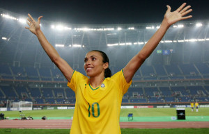 A jogadora Marta é a esperança do Brasil conquistar o inédito título no Mundial que ocorre no Canadá.