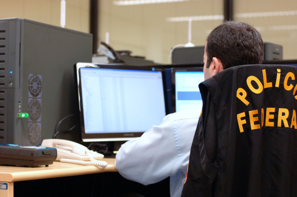 PF deflagra operação na Baixada para apurar delitos contra a Administração Pública