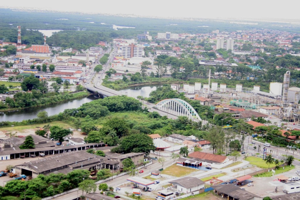 Defesa Civil investiga origem de vazamento de ácido sulfídrico em Cubatão