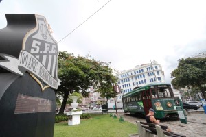 Quase a metade dos moradores da Cidade de Santos é torcedora do time da Vila Belmiro