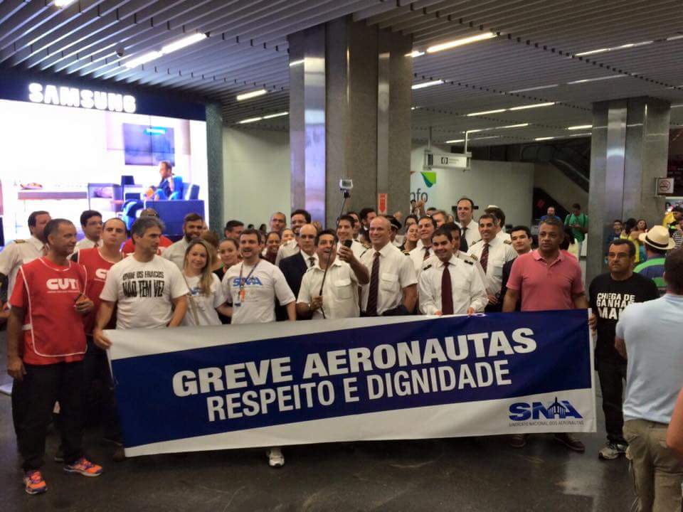 Aeroportos do país registram atrasos e cancelamentos em dia de protesto