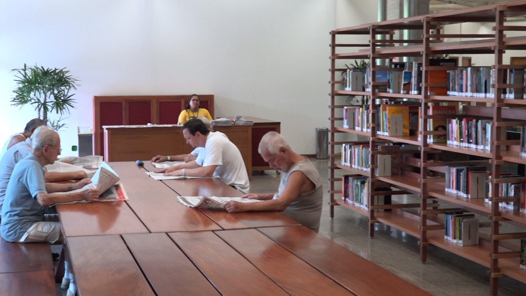 Sesc inaugura biblioteca com acervo de 1.700 títulos variados