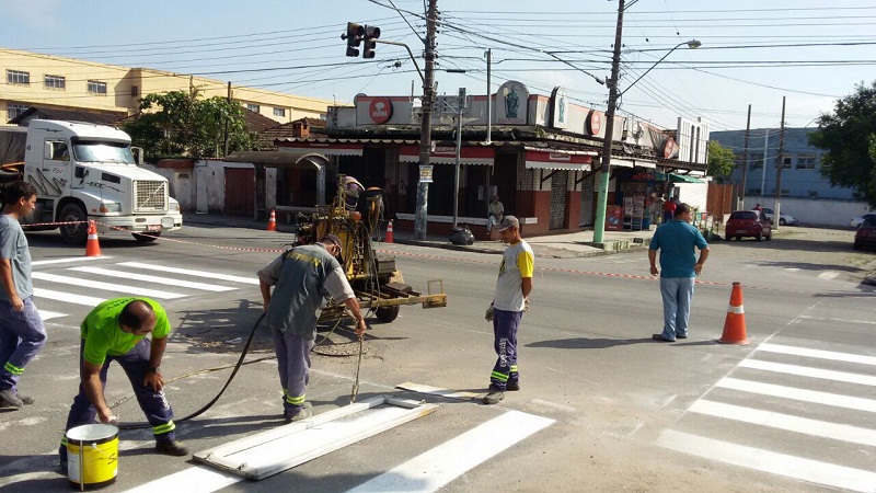 Sinalização de trânsito é revitalizada em São Vicente