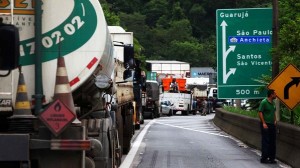 Roubos de cargas nas estradas paulistas tiveram queda em junho, mas na média do primeiro semestre houve aumento em comparação ao mesmo período de 2015