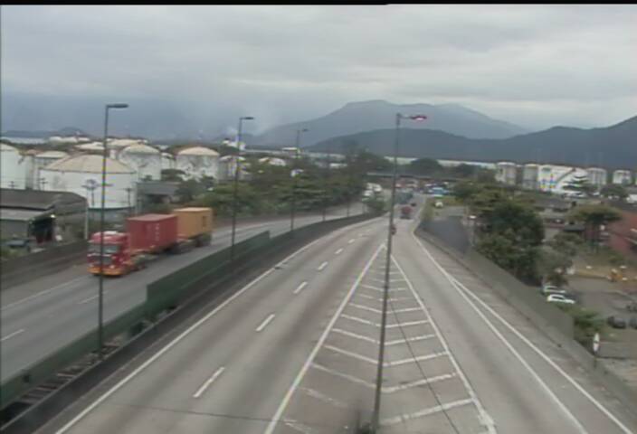 Acesso ao porto de Santos é reaberto após incêndio de nove dias