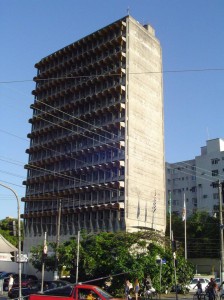 Empresa de economia mista registrou um prejuízo de R$ 7 milhões apenas no ano passado. Dívida acumulada chega a R$ 299 milhões