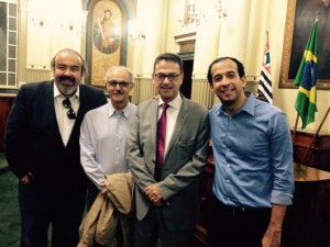 O prefeito de Santos, Paulo Alexandre Barbosa, e o secretário de Cultura, Fabio Nunes, receberam na prefeitura o secretário estadual de Cultura, Marcelo Araújo, e seu adjunto, José Roberto Sadek. Na pauta, a ocupação da Cadeia Velha, entre outros assuntos do setor!