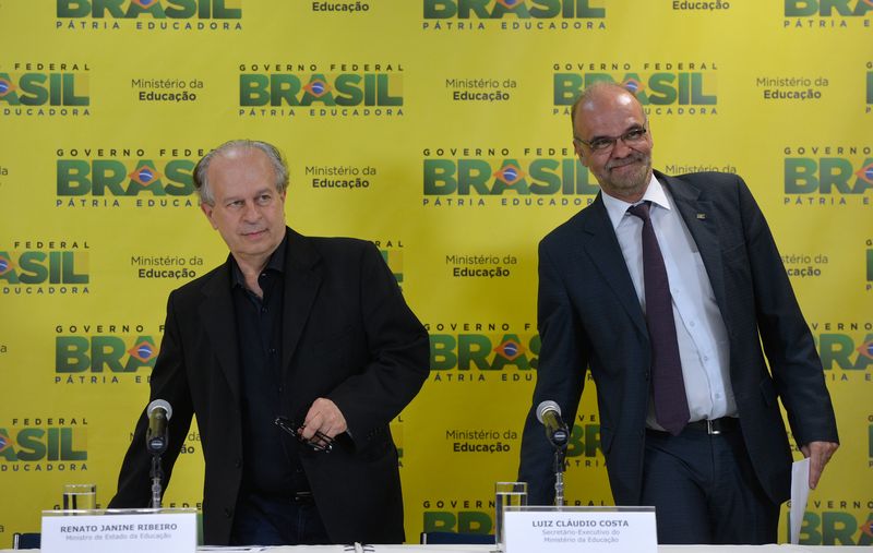 MEC está sem dinheiro para novos contratos do Fies