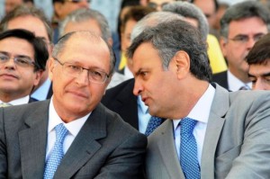 Os tucanos desistiram de bancar pedido de impeachment ao receber parecer sobre sua viabilidade jurídica, encomendado pelo partido ao jurista Miguel Reale Júnior.