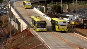 Os senadores pedem uma revisão na área de transportes, com menor oneração na folha de pagamento.