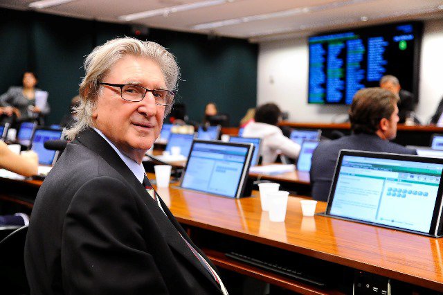 Sérgio Reis defende redução da maioridade penal para 14 anos