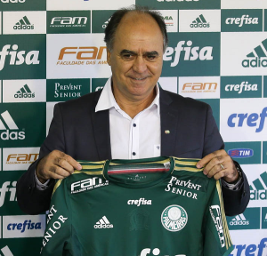 O treinador é o atual bicampeão da competição. Ele foi campeão com o Cruzeiro em 2013 e 2014