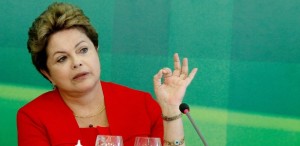 Dilma fez nove vetos ao texto, mas manteve algumas propostas incluídas pela Câmara durante a tramitação da Medida Provisória 668, que deu origem à lei, entre elas a autorização para que o Legislativo possa fazer parcerias público-privadas