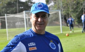 Marcelo Oliveira terá o desafio de acalmar os ânimos no Palmeiras e levar a equipe de volta à Libertadores