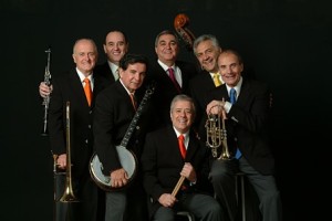 Traditional Jazz Band, se apresenta neste sábado (11), dentro da programação do I Festival Santos Café, a partir das 19 horas, na Rua do Comércio e que termina neste domingo, com vasta programação que pode ser conferida no www.santos.sp.gov.br/festivalsantoscafe