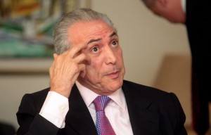 Sem a receita esperada com a volta da CPMF, o governo decidiu neste domingo (30) encaminhar ao Congresso sua proposta de Orçamento da União de 2016 com uma previsão de deficit primário