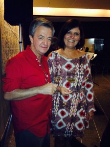 Música e gastronomia Gugu e Cristina Barbosa, pilotaram na última sexta (21), uma noite com muito blues e rock ao vivo, lotando a Piccola Forneria. A noite promete bis uma vez ao mês. Um espaço na noite para a música ao vivo. Sucesso!!   