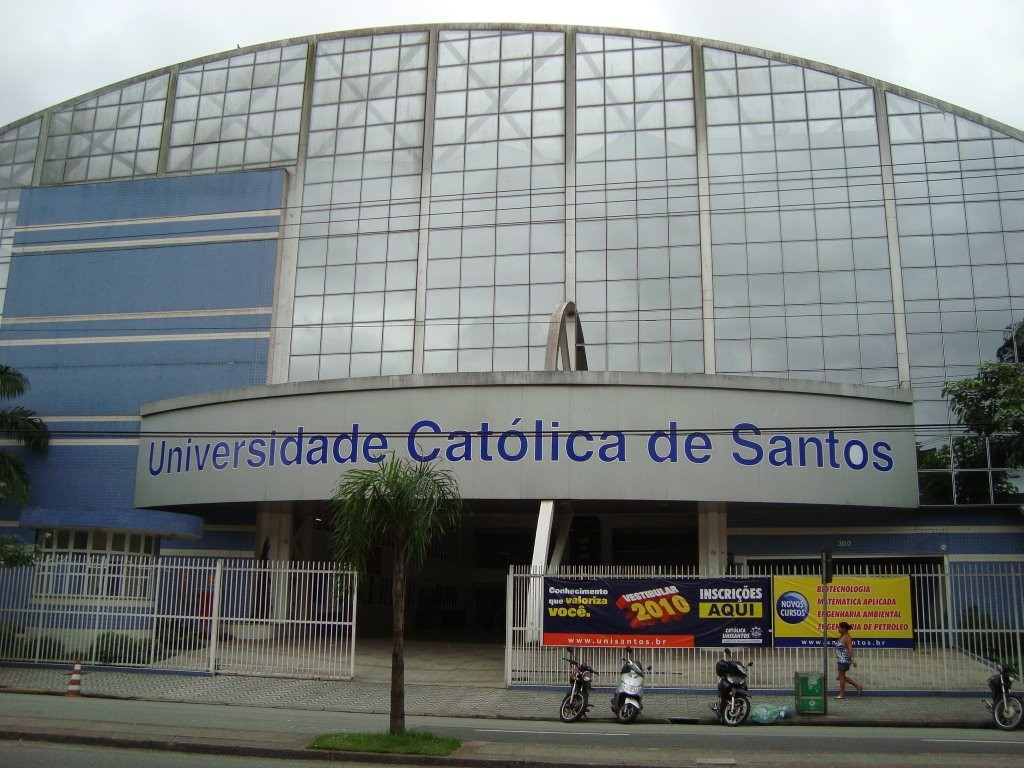 Câmara de Santos homenageia 60 anos do curso de jornalismo da UniSantos