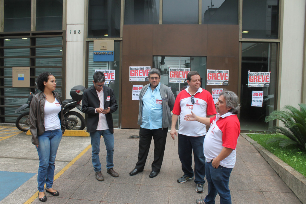 Greve dos bancários chega ao décimo dia, nesta quinta (15)