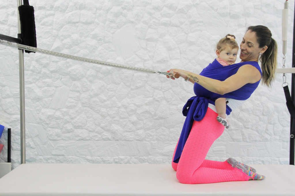 Mães se exercitam e aumentam o vínculo com os bebês