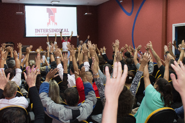 Bancários deflagram greve na terça (6) por tempo indeterminado