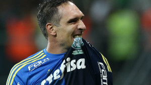 A defesa aconteceu em finalização frente a frente com Fred. Nos pênaltis, Prass espalmou cobrança de Gustavo Scarpa e viu Gum desperdiçar a sua