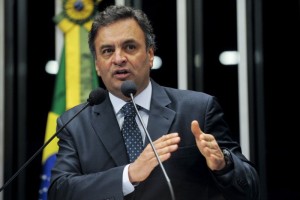 Tucano chegou a dizer que "talvez os brasileiros já não a vejam como presidente" dada a fragilidade do governo
