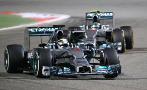 No último GP do ano, a Mercedes dominou a prova do começo ao fim. A disputa pela liderança envolveu somente os dois pilotos ao longo da prova