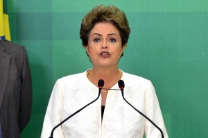 A presidente Dilma Rousseff em pronunciamento se manifesta com indignação sobre a aceitação do pedido de impeachment anunciado pelo presidente da Câmara, Eduardo Cunha