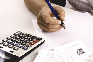 Depois do desemprego, o segundo motivo causador da inadimplência foi o descontrole financeiro, apontado por 23% dos entrevistados no levantamento da Boa Vista SCPC