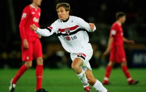 Lugano jogou pelo São Paulo de 2003 a 2006 e foi campeão da Libertadores e do Mundial em 2005 