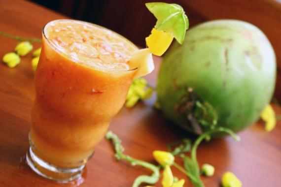 Suco hidratante de água de coco com mamão :: Boqnews - conteúdo de ...