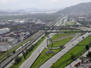 Decretos dividem área localizada na entrada de Santos referente á terceira etapa do projeto de remodelação da entrada da Cidade.