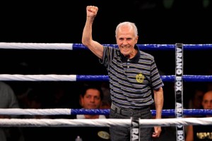 O Galinho de Ouro, como é conhecido, completa 80 anos e receberá homenagem pela sua importância ao boxe. Outros pugilistas campeões também estarão presentes.