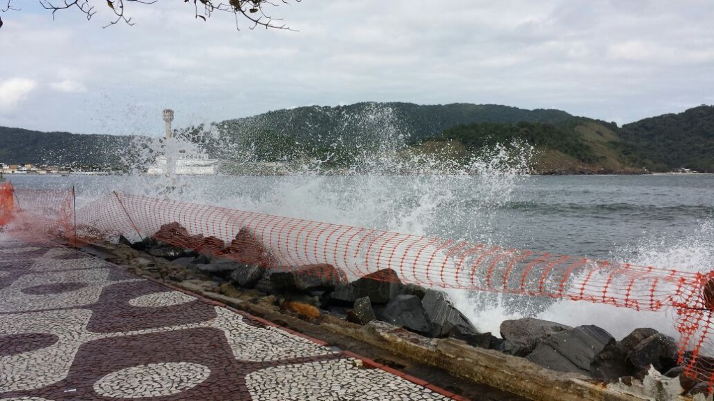 muretas, ressaca do mar, ponta da praia