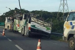 Acidente de ônibus na Mogi-Bertioga provocou 18 mortes