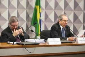 O relator Antonio Anastasia e o presidente da Comissão do Impeachment, Raimundo Lira, durante sessão para discutir relatório sobre processo de impeachment da presidenta afastada Dilma Rousseff 