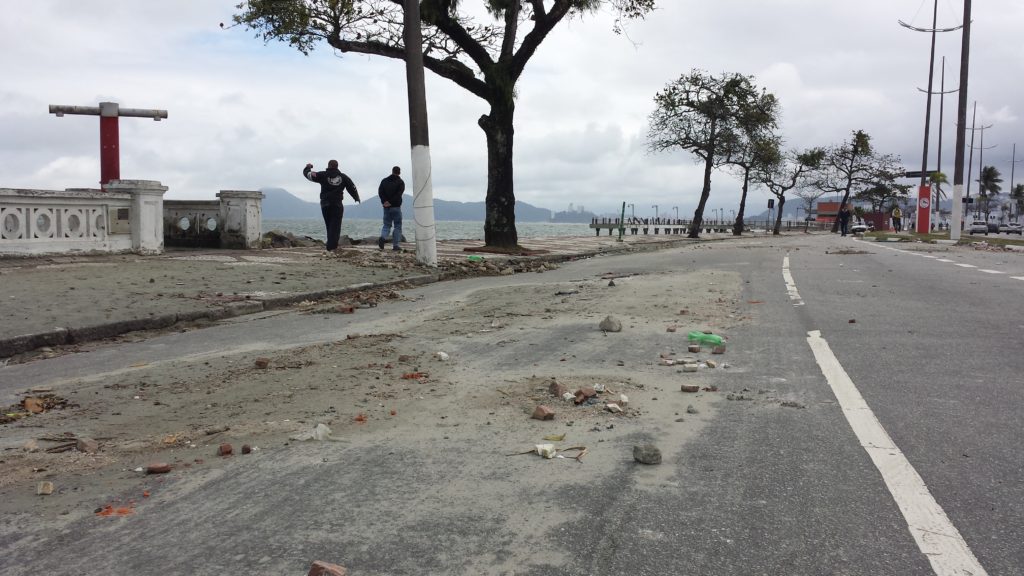 Ressaca na Ponta da Praia foi a pior dos últimos 12 anos