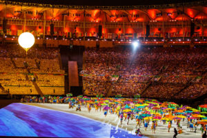 Apesar do pouco destaque na mídia nacional, a abertura das Paralimpíadas foi um momento mágico de emoção. Vaias não faltaram ao presidente Michel Temer.